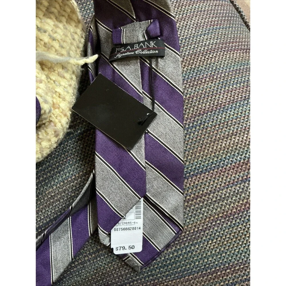 JOS.A. BANK SIGNATURE COLLECTION 100% SILK TIE‎ 58X3.5